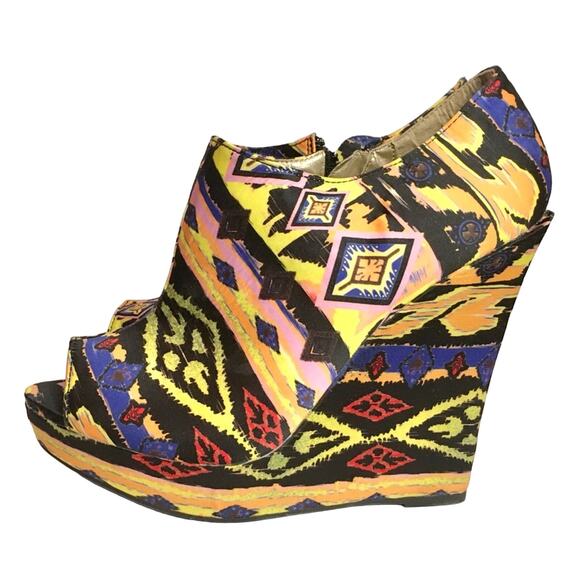 Tribal Print Peep Toe ankle Wedge Heels - Picture 6 of 10